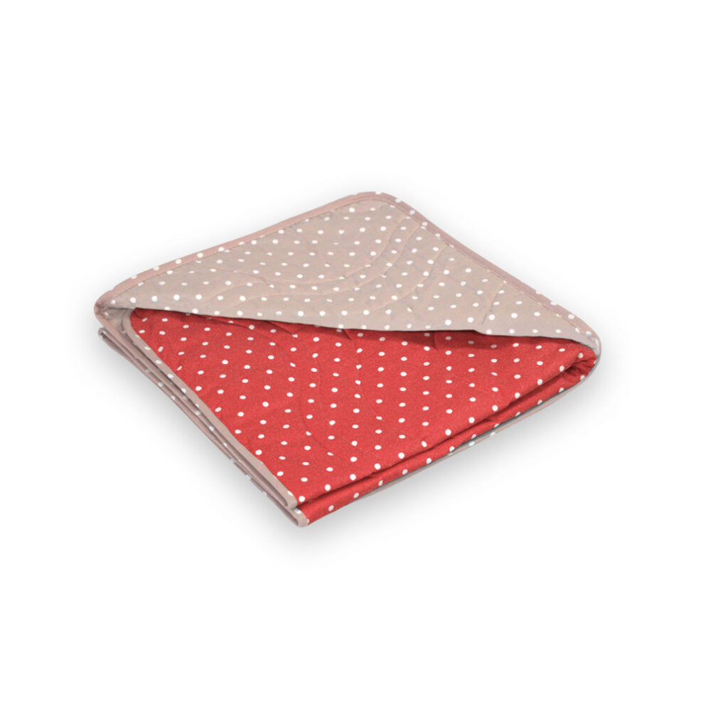 otroška odeja pikapoka rdeča