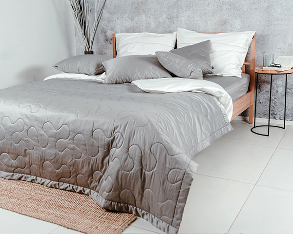 posteljnina basic siva profilna