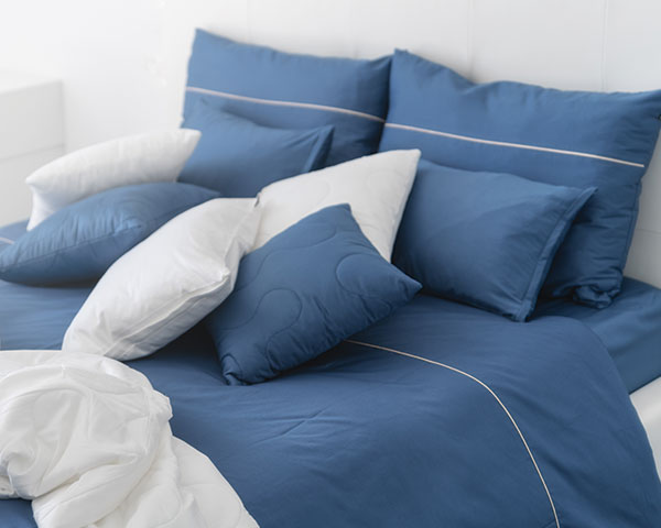 posteljnina basic modra profilna 2