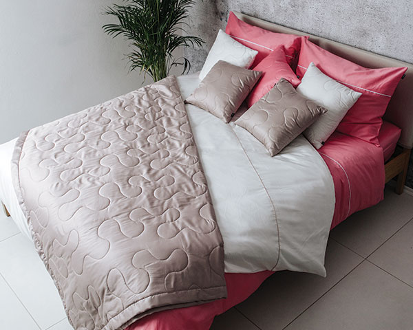 posteljnina basic rjava roza bela profilna 22