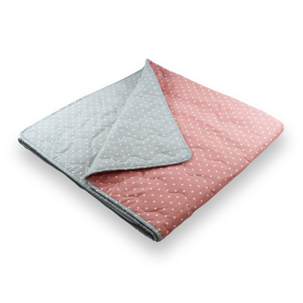 poletna odeja pikapoka puder roza