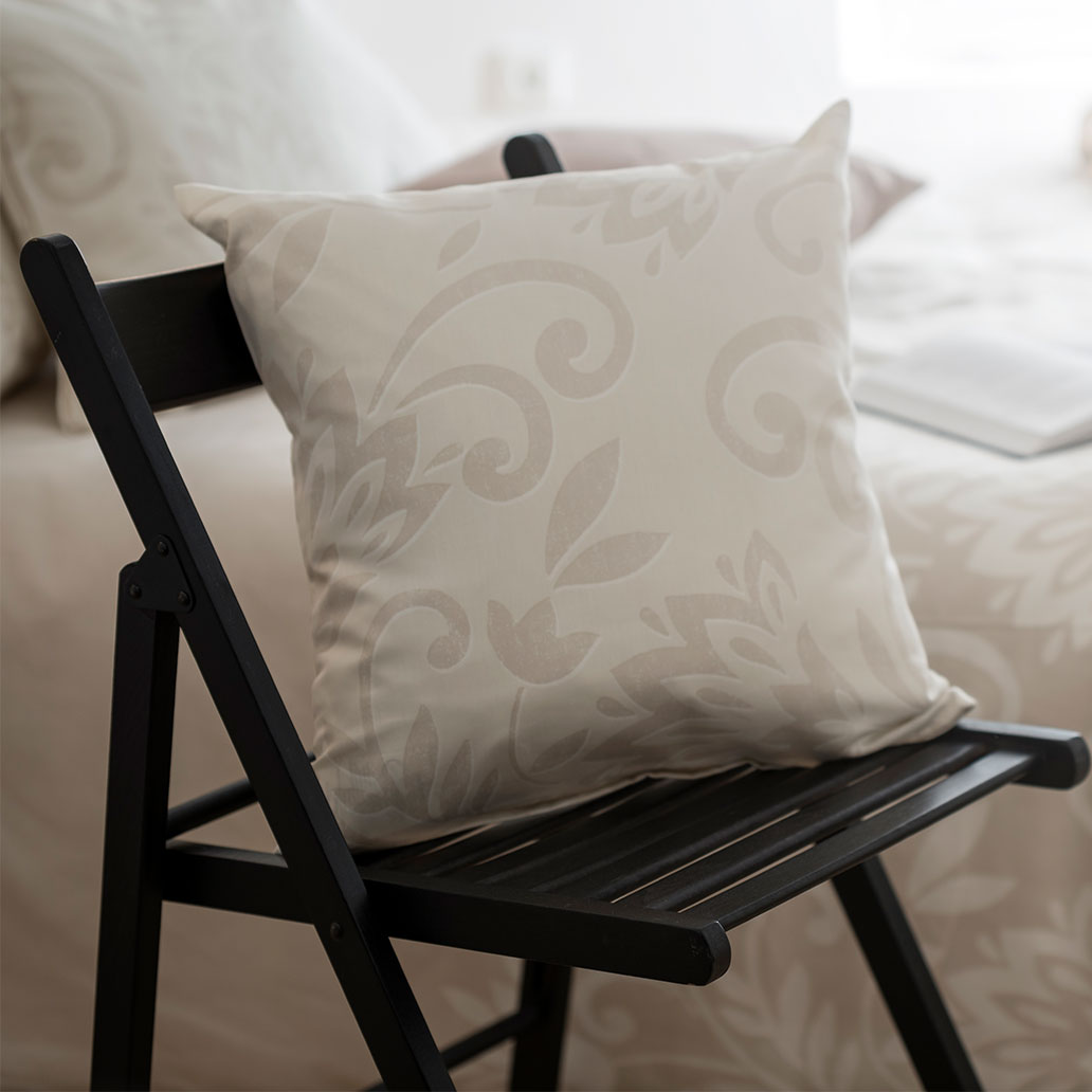 okrasni vzglavnik floris bež image