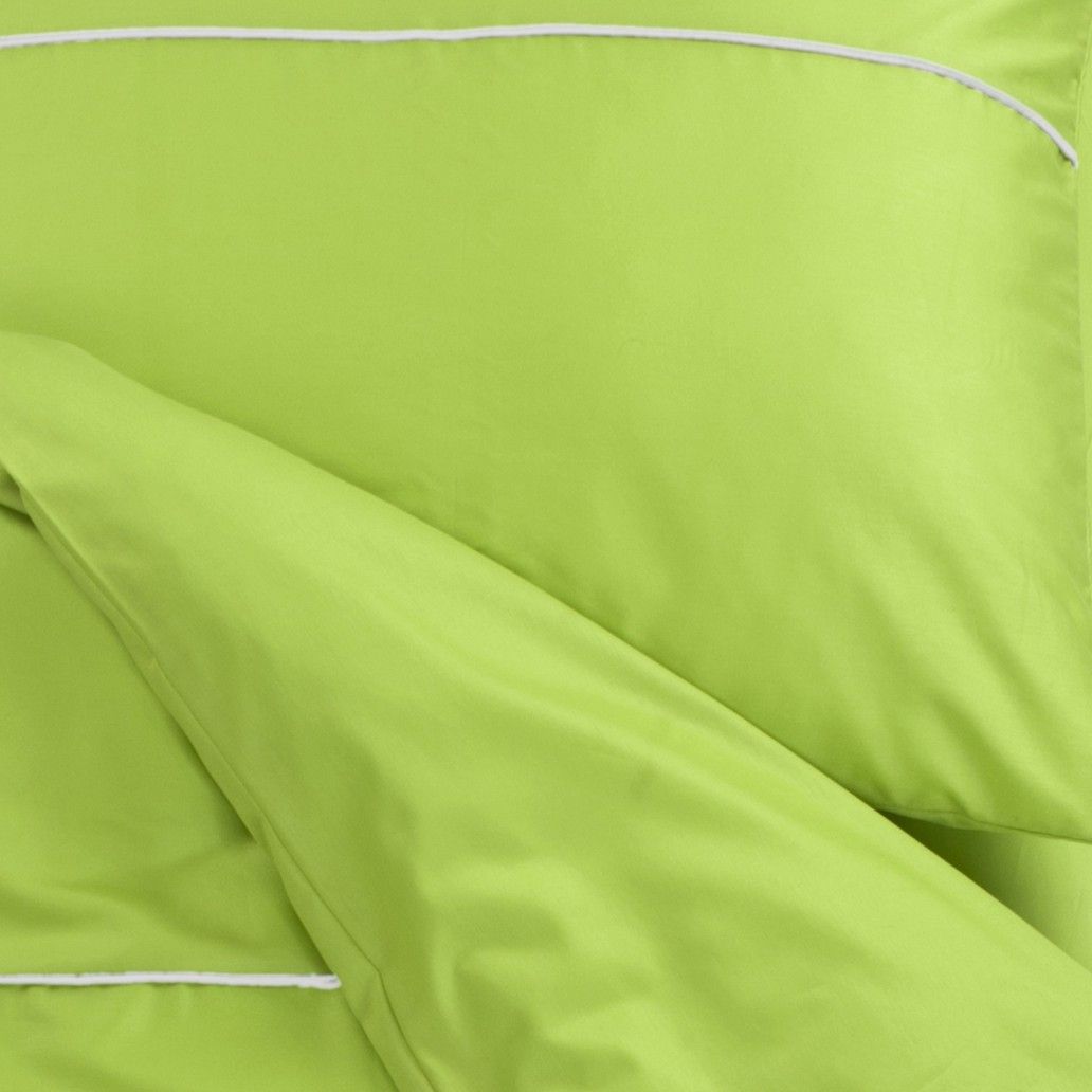 satenasta posteljnina basic zelena 56