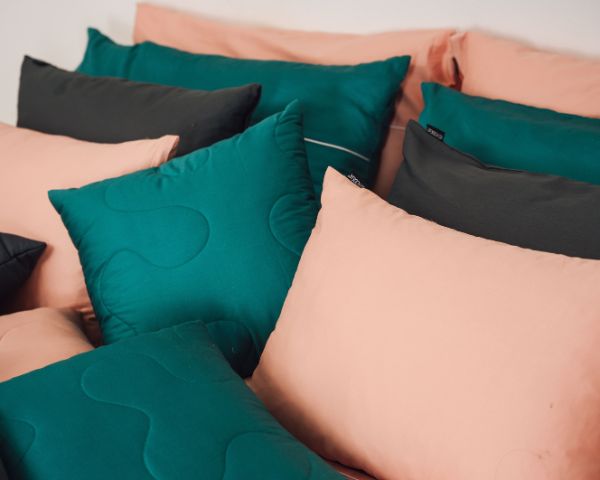 okrasni vzglavniki bali 1