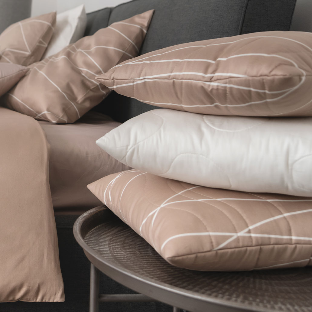 okrasni vzglavnik val svetlo rjava