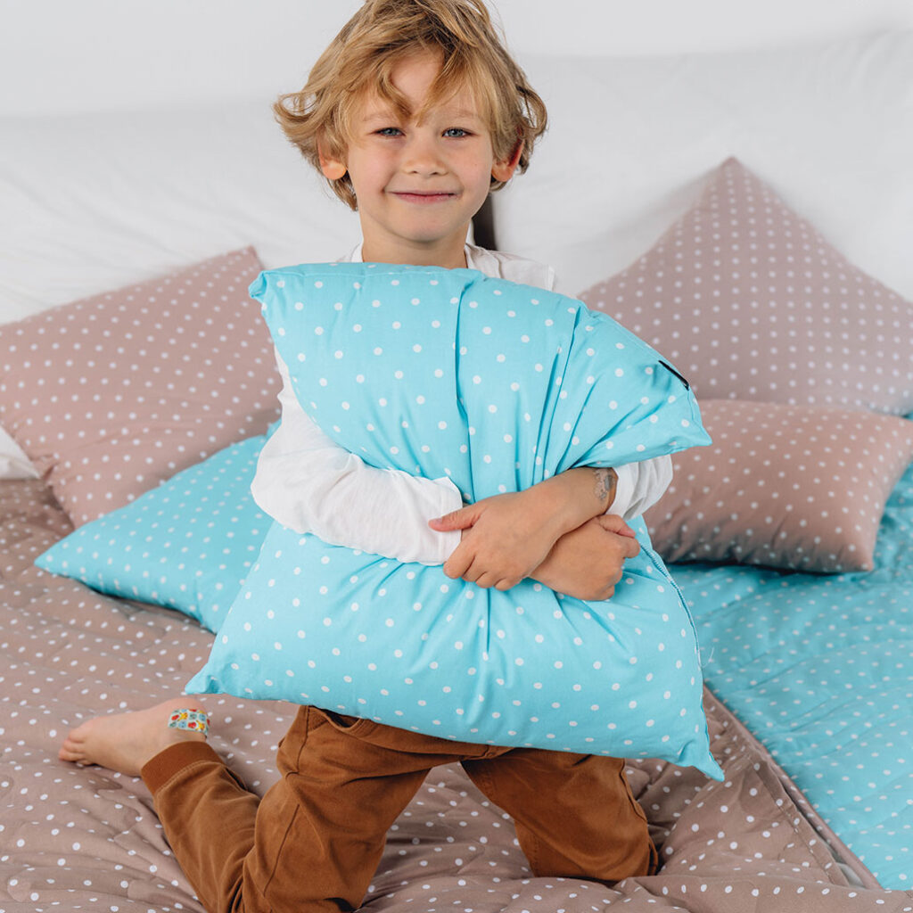 okrasni vzglavnik pikapoka turkizna 1