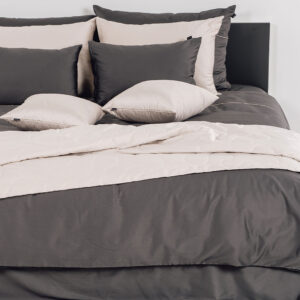 enobarvna posteljnina basic temno siva 4